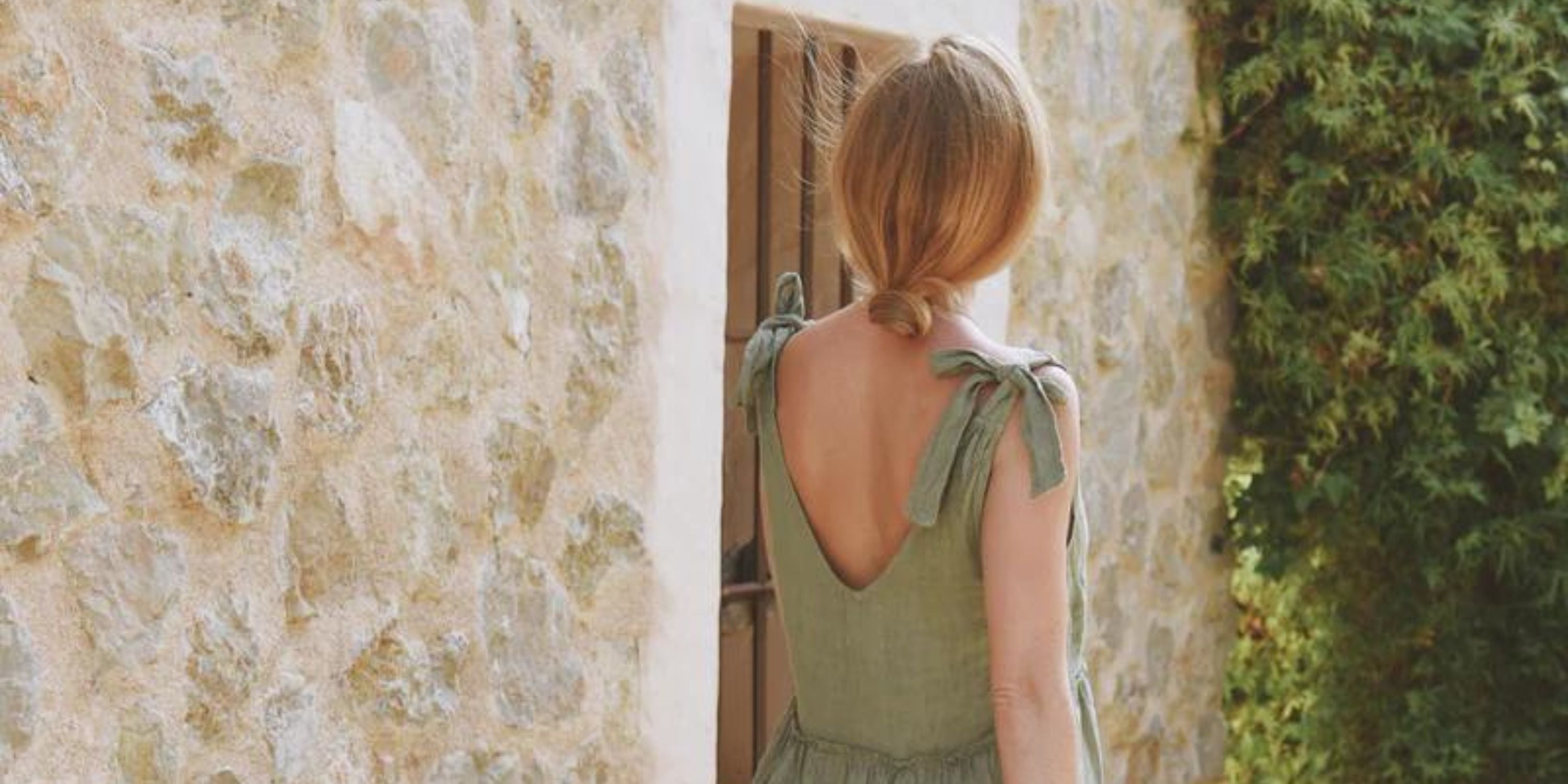 The Benefits of Wearing Linen Dresses in the Summer