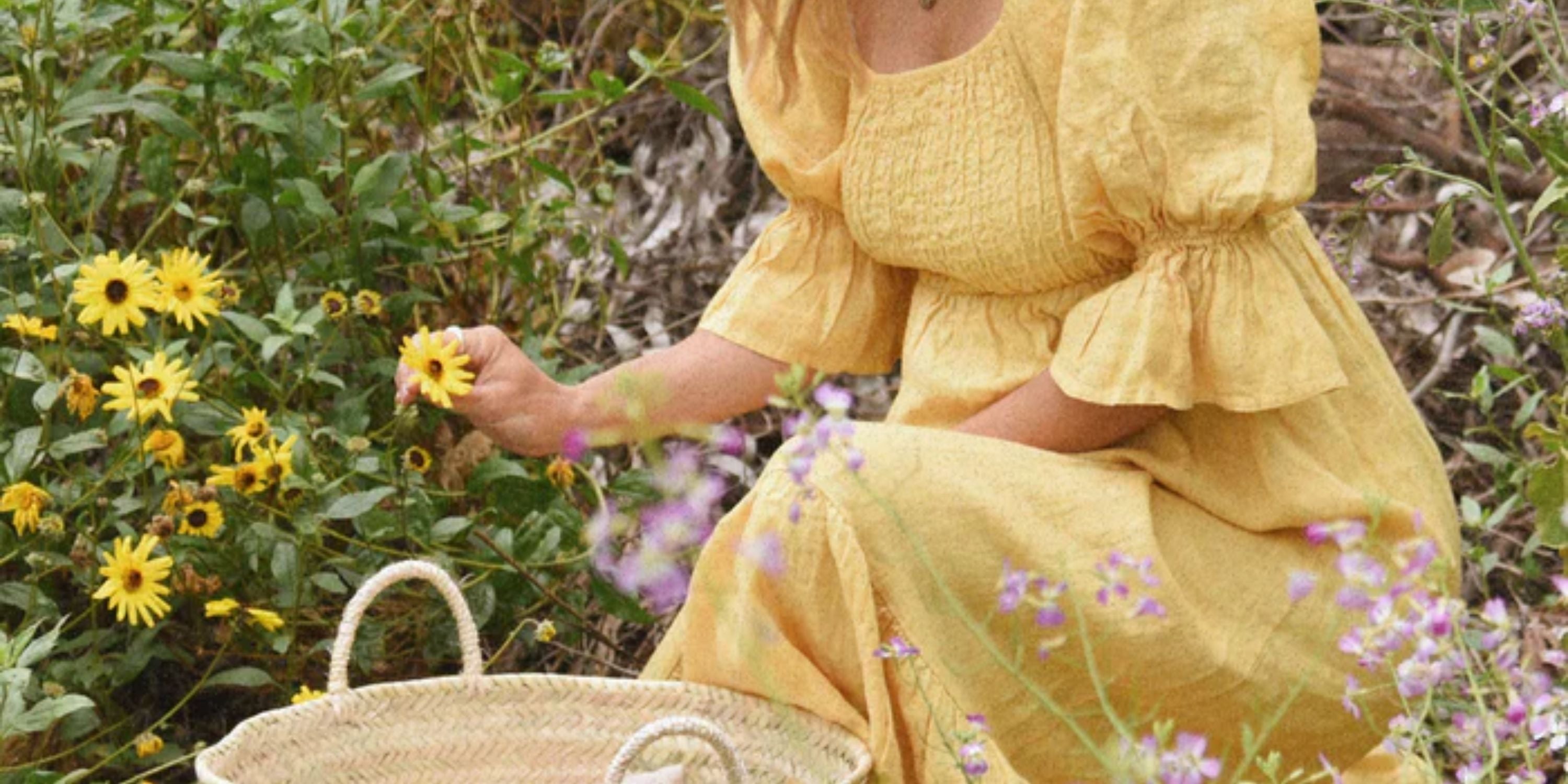 11 Different Maternity Dress Styles To Try