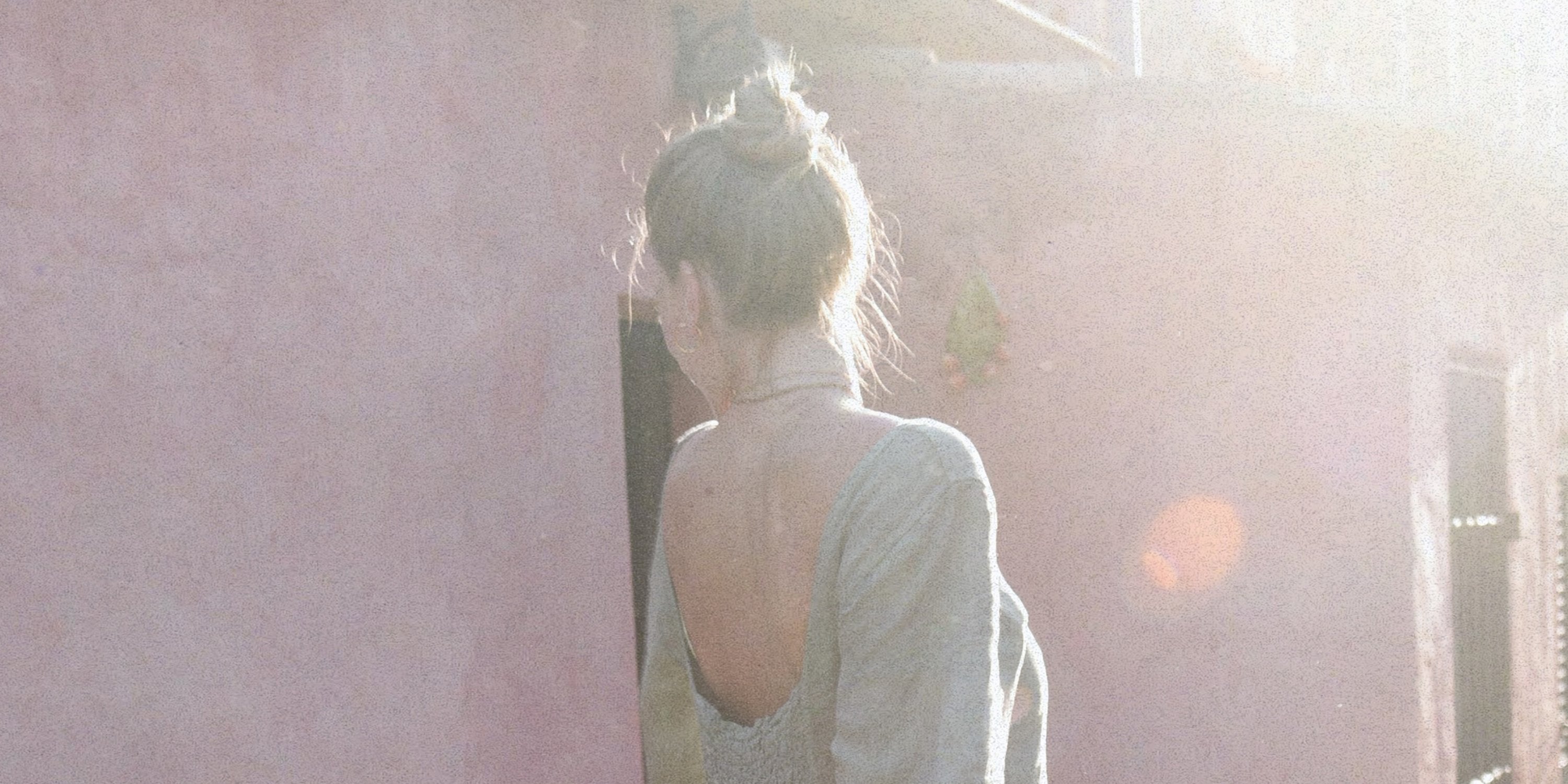 A Complete Guide to Wearing Linen in Every Season