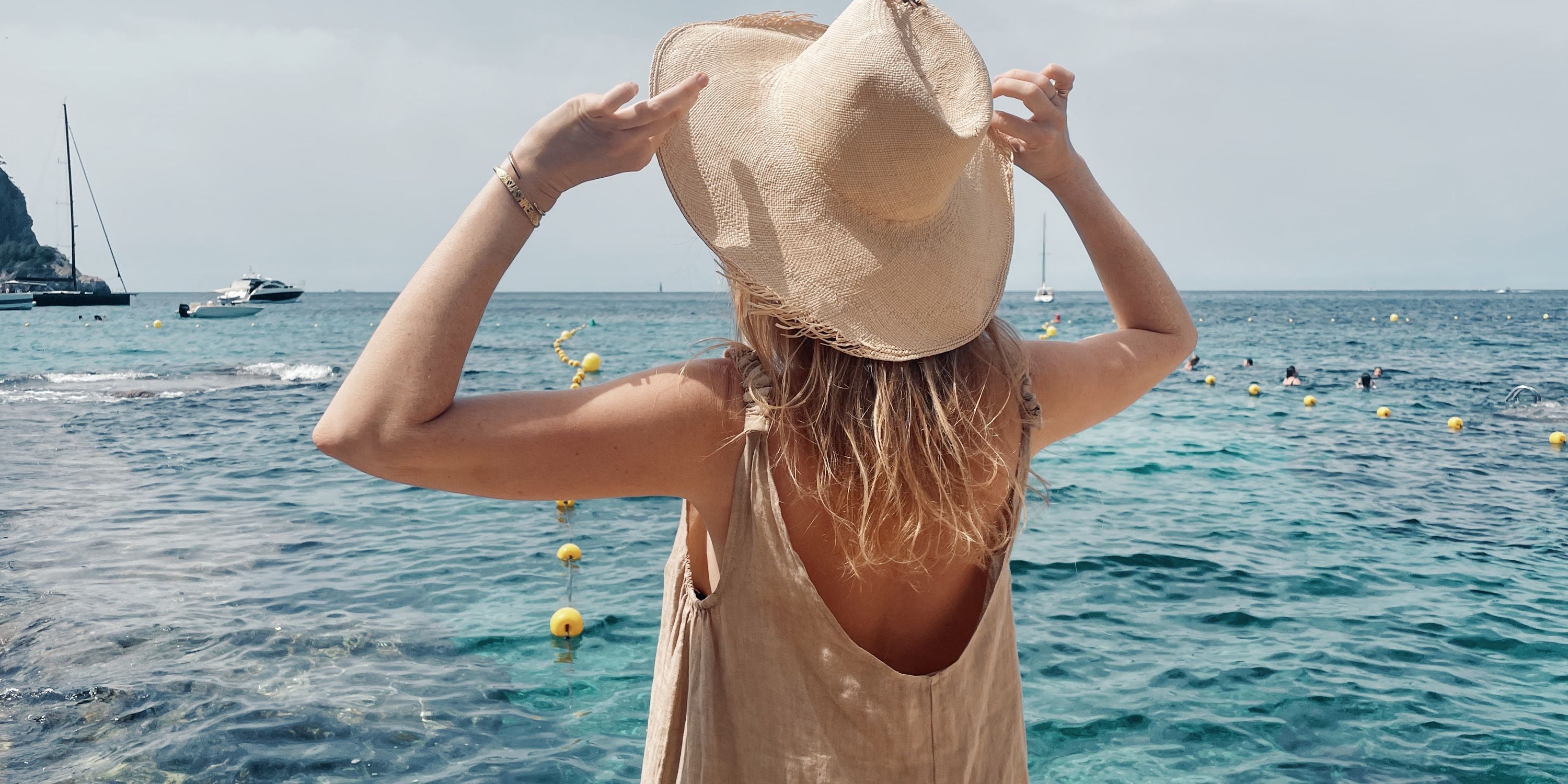 Wearing Neutral Tones in the Summer: What You Need To Know