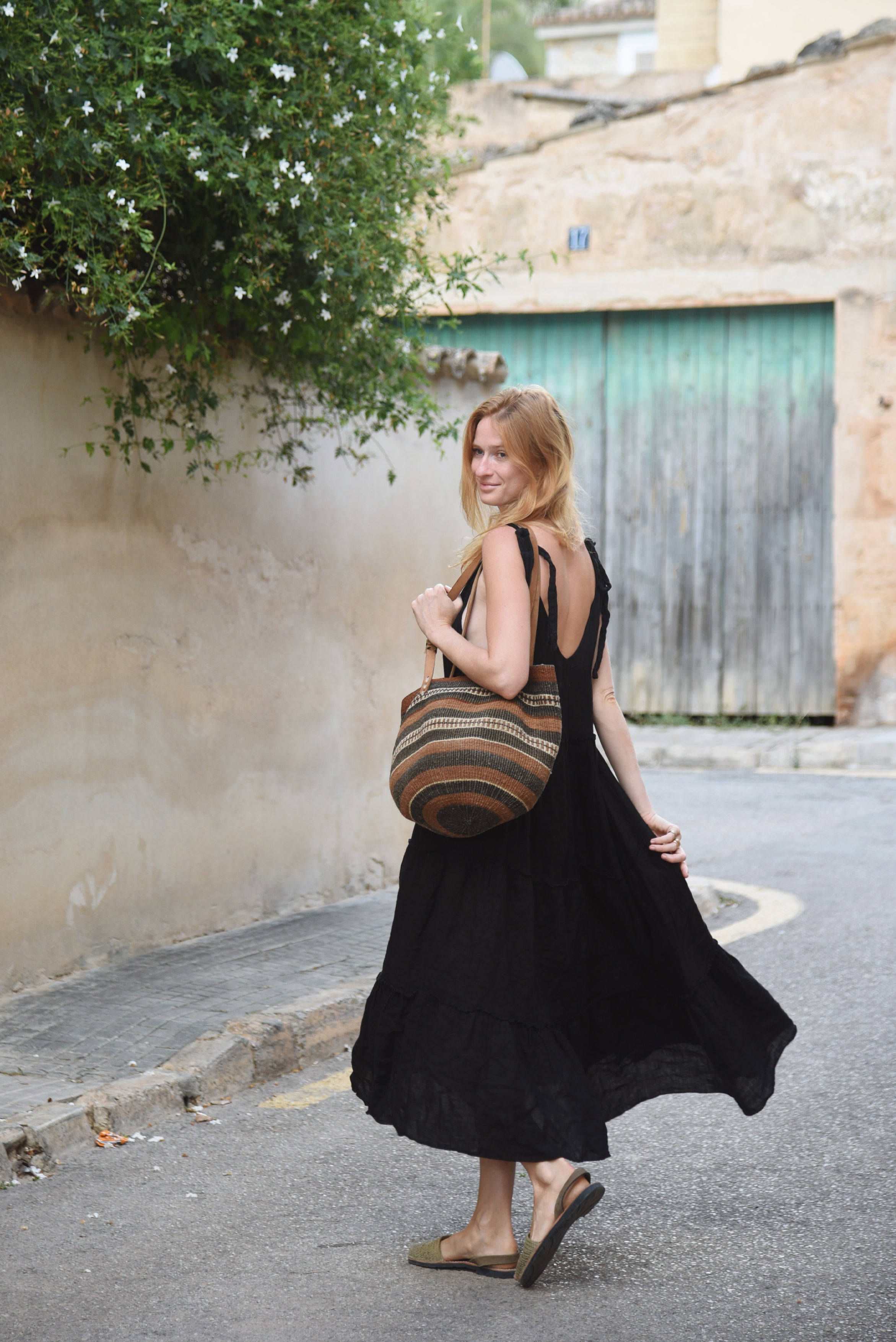 The Sevilla Dress // Noir