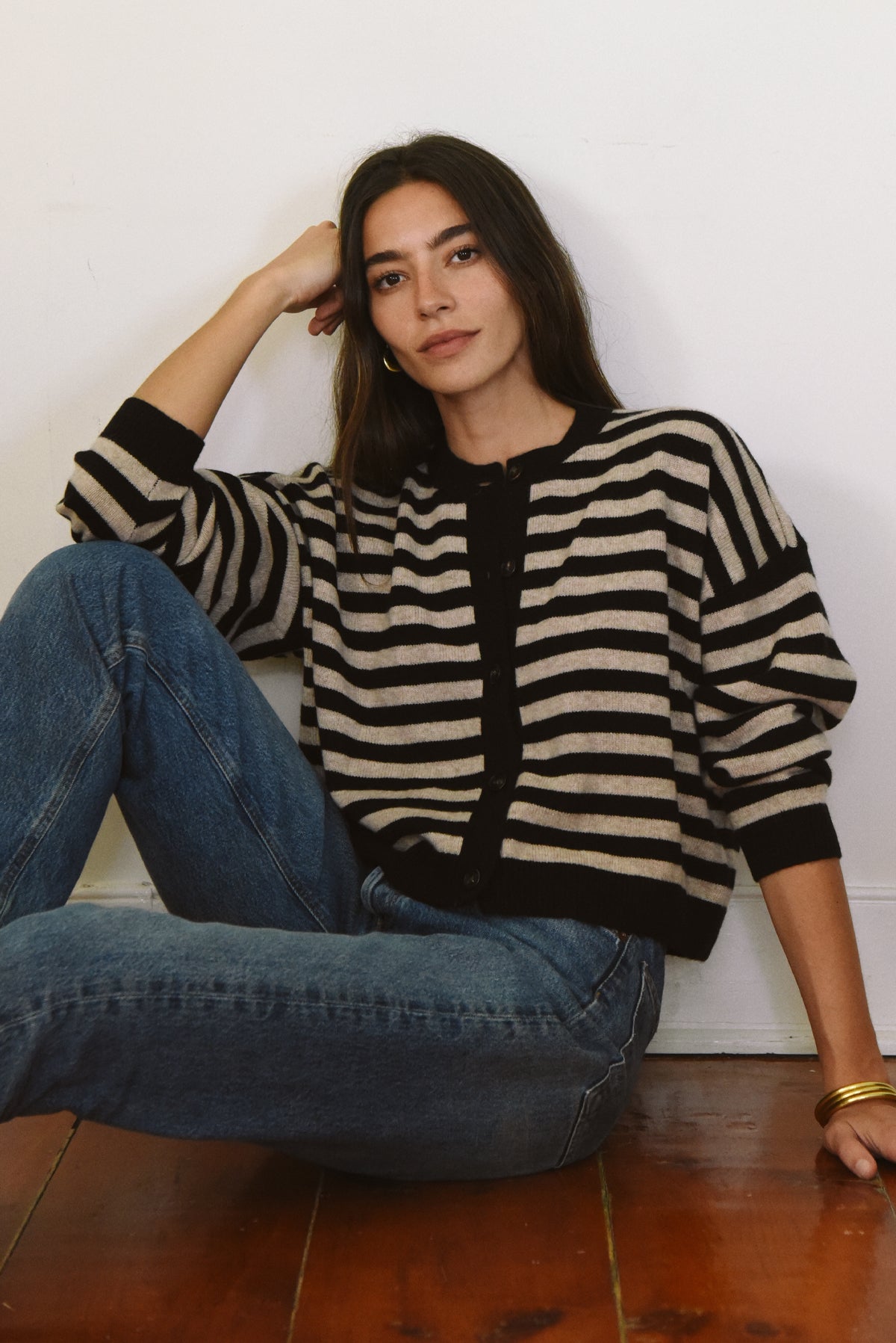 The Cashmere Kaia Cropped Cardigan // Noir Stripe