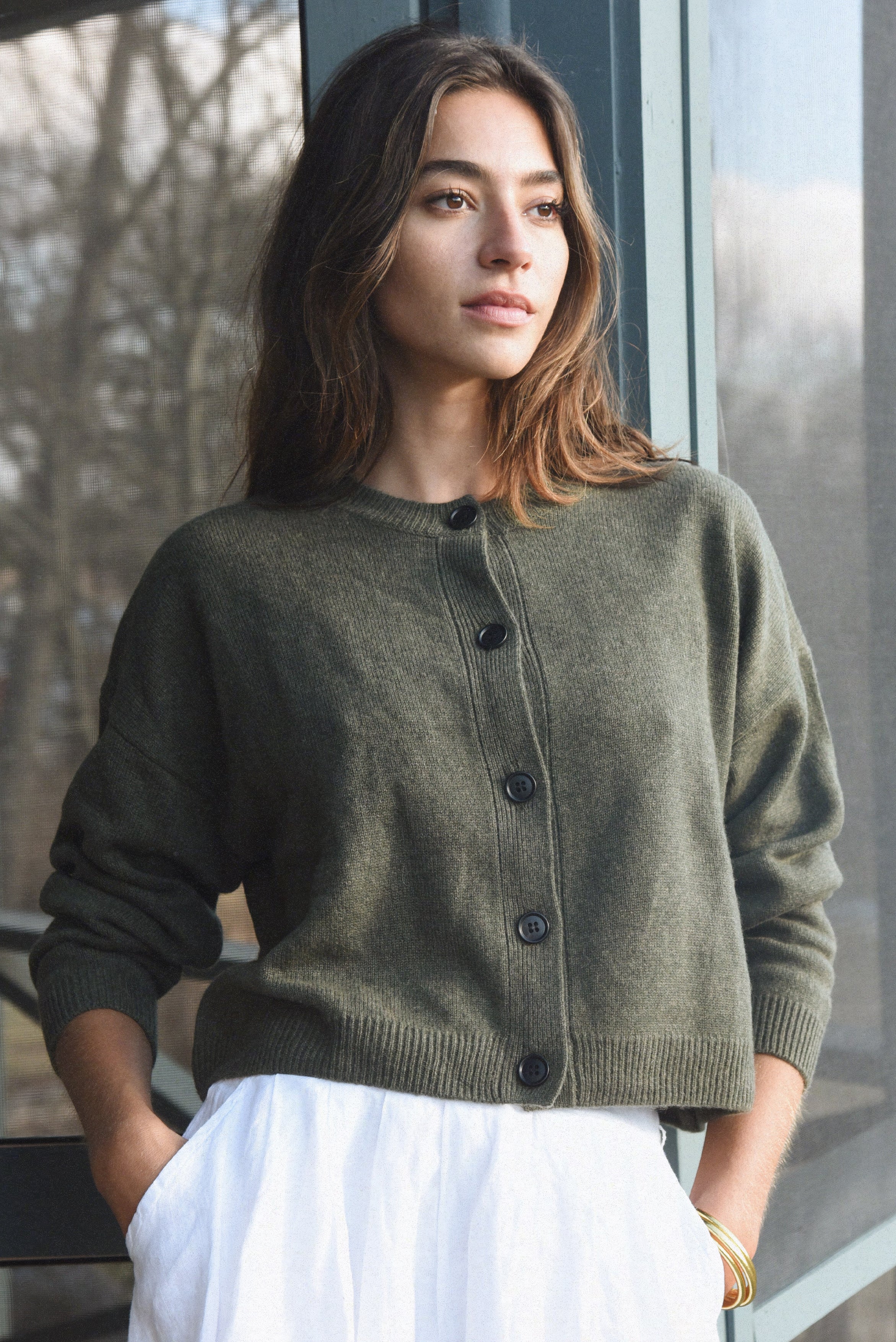 The Cashmere Kaia Cropped Cardigan // Fern