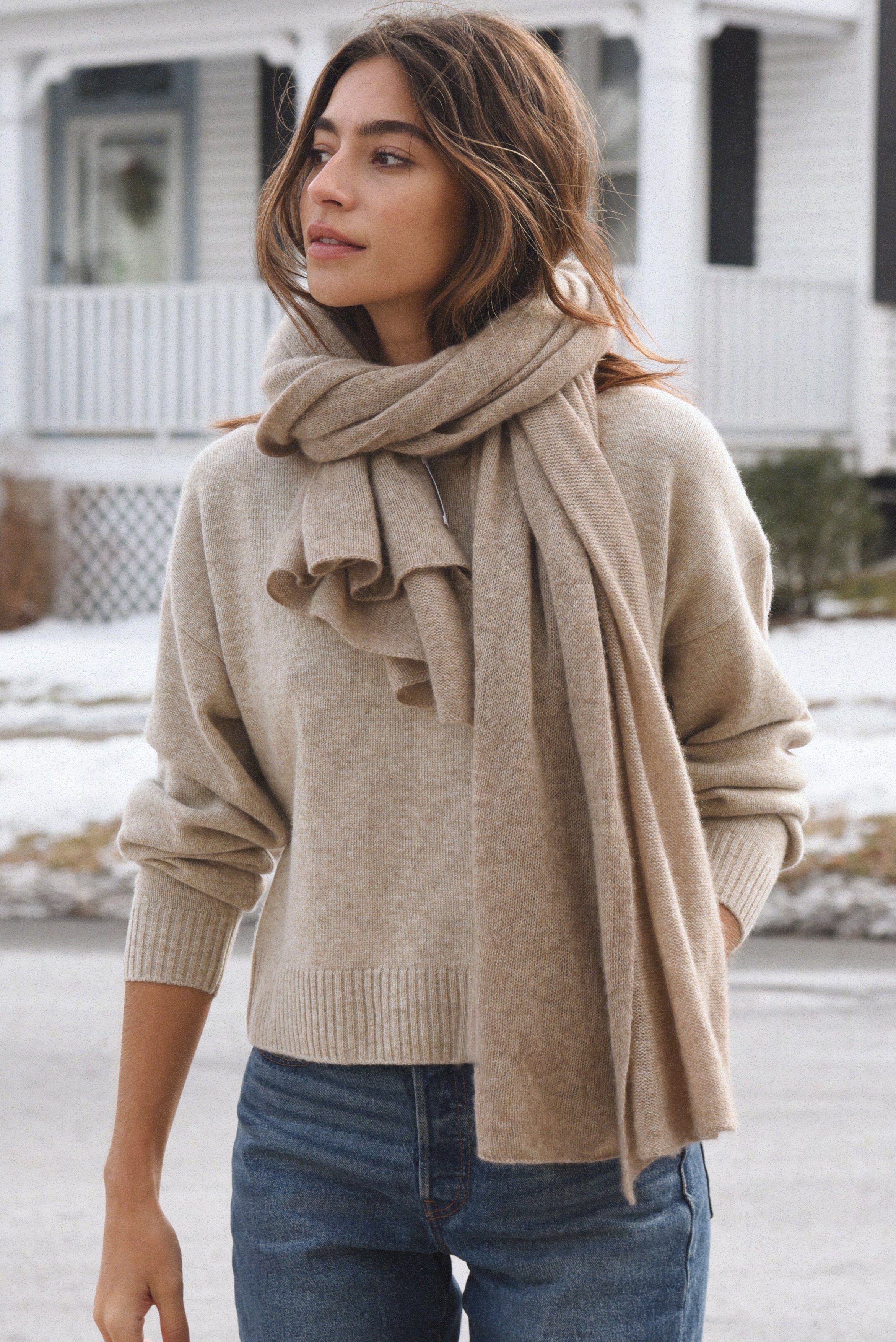 The Cashmere Malaya Crew Neck // Sand