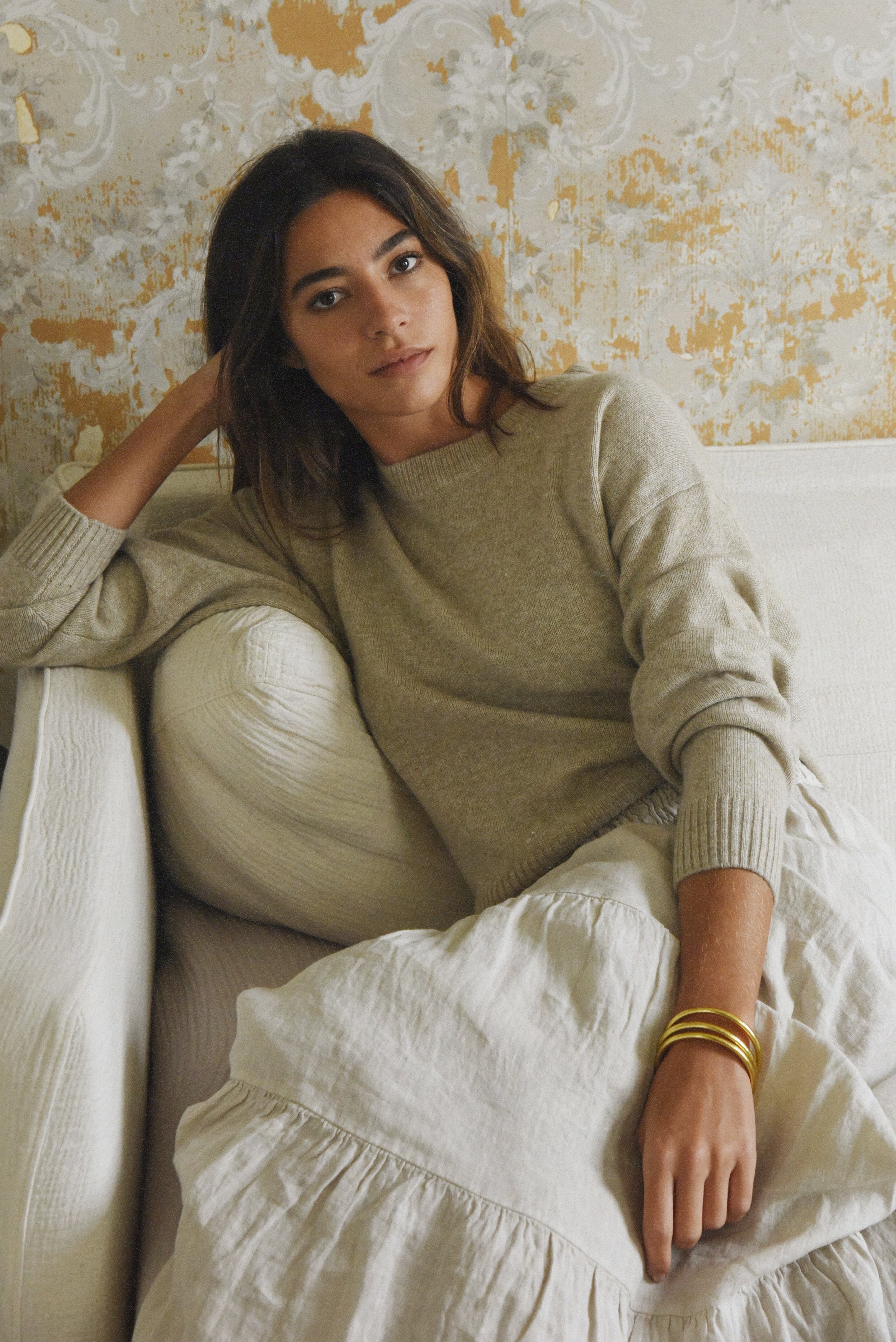 The Cashmere Malaya Crew Neck // Sand