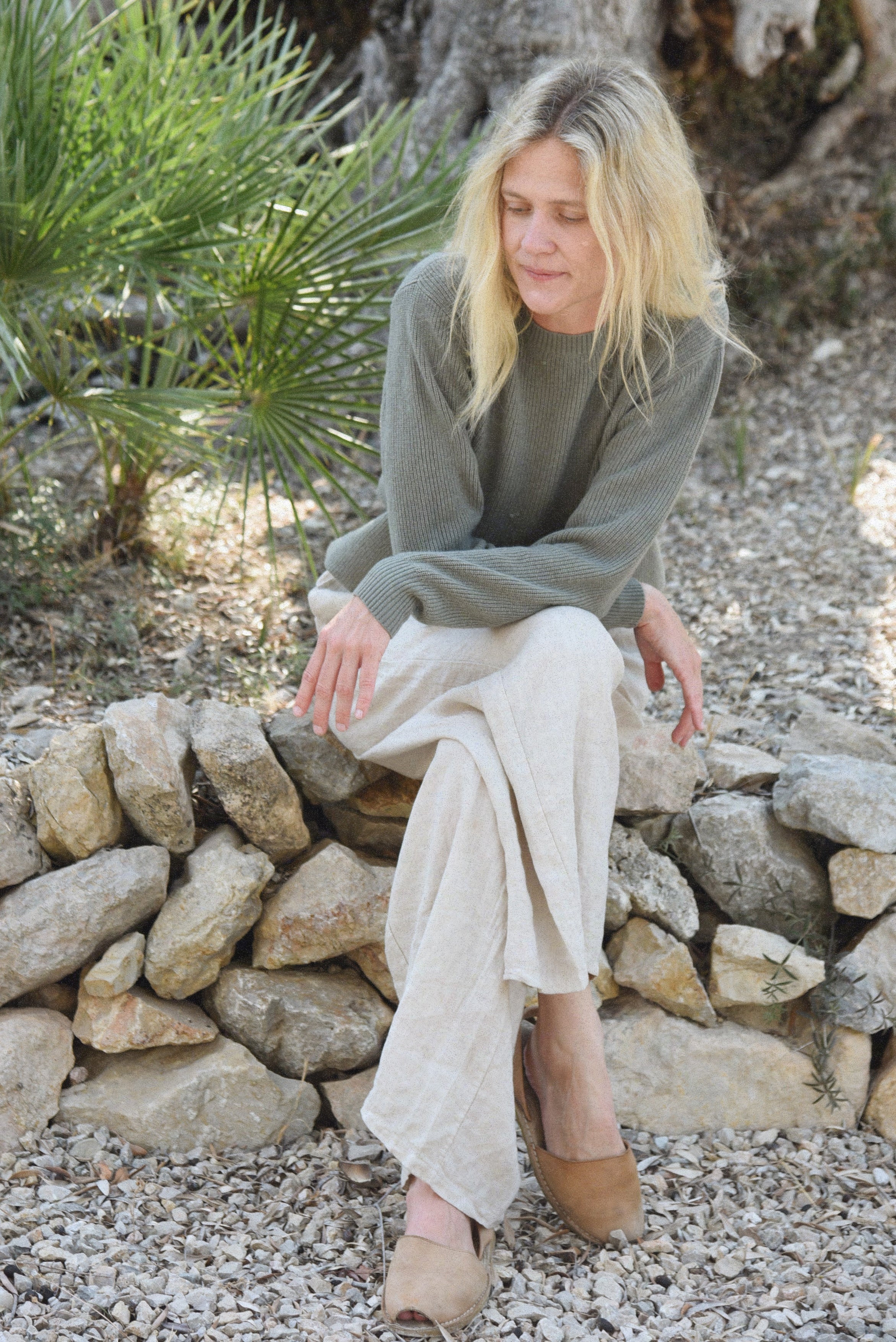 The Cashmere Maya Crew Neck // Sage