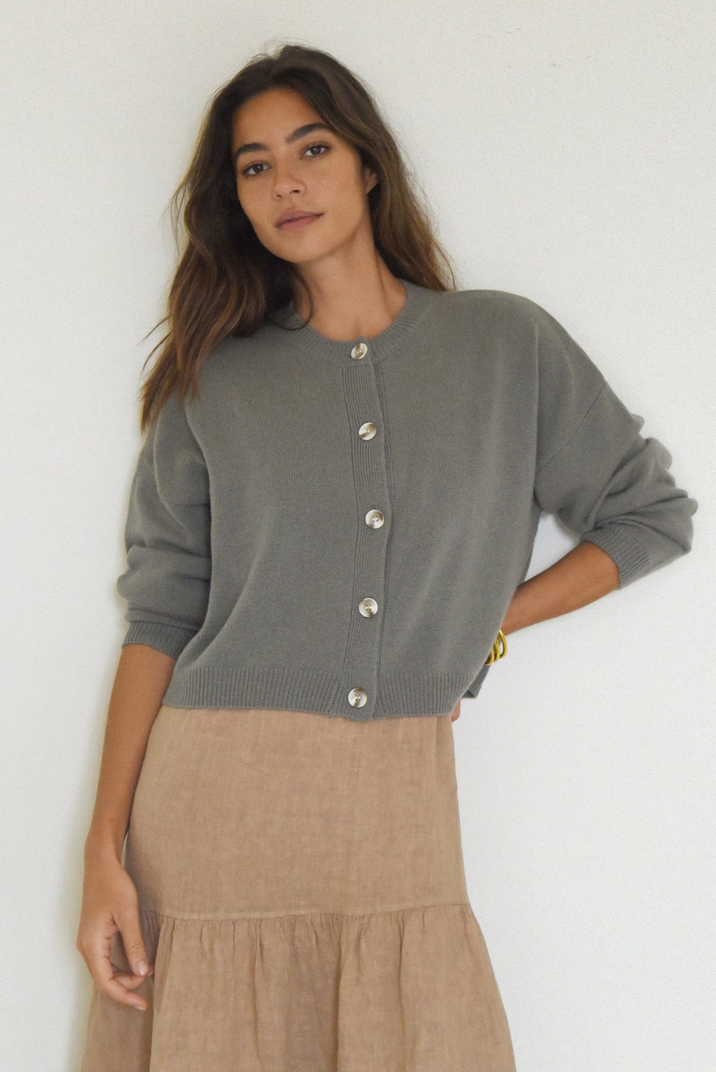 The Cashmere Kaia Cropped Cardigan // Sage