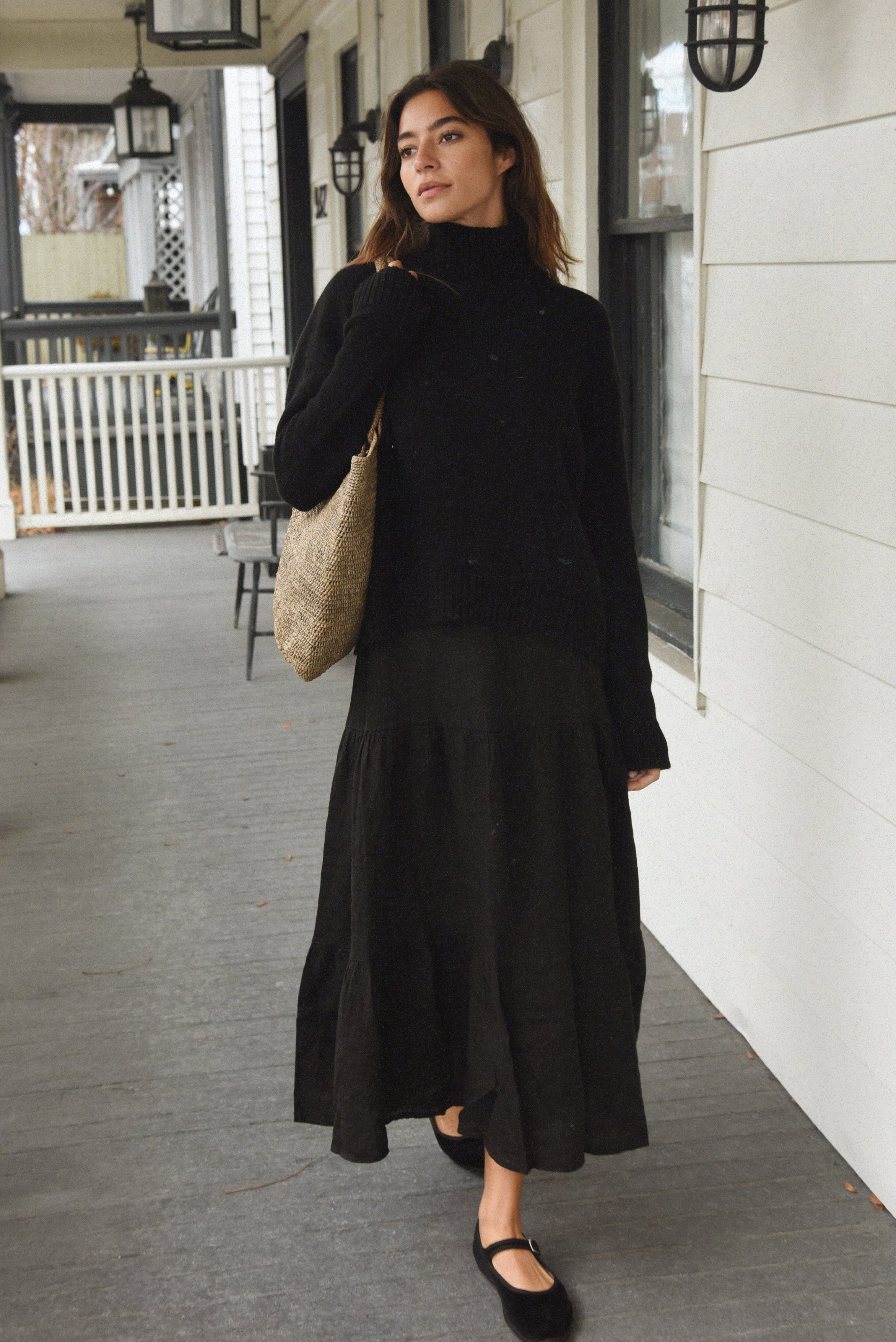 The Cashmere Carmel Sweater // Noir