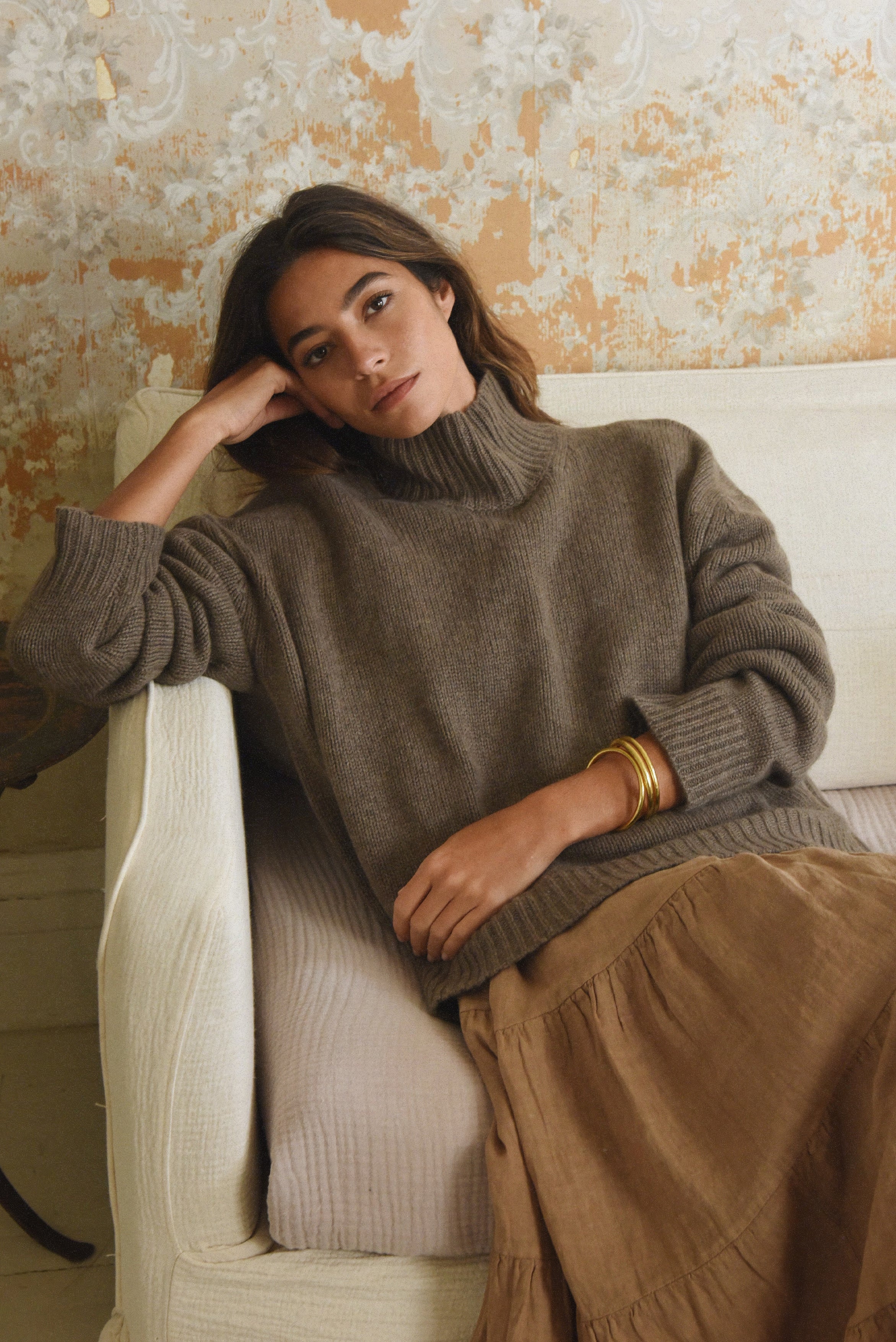 The Cashmere Carmel Sweater // Cafe