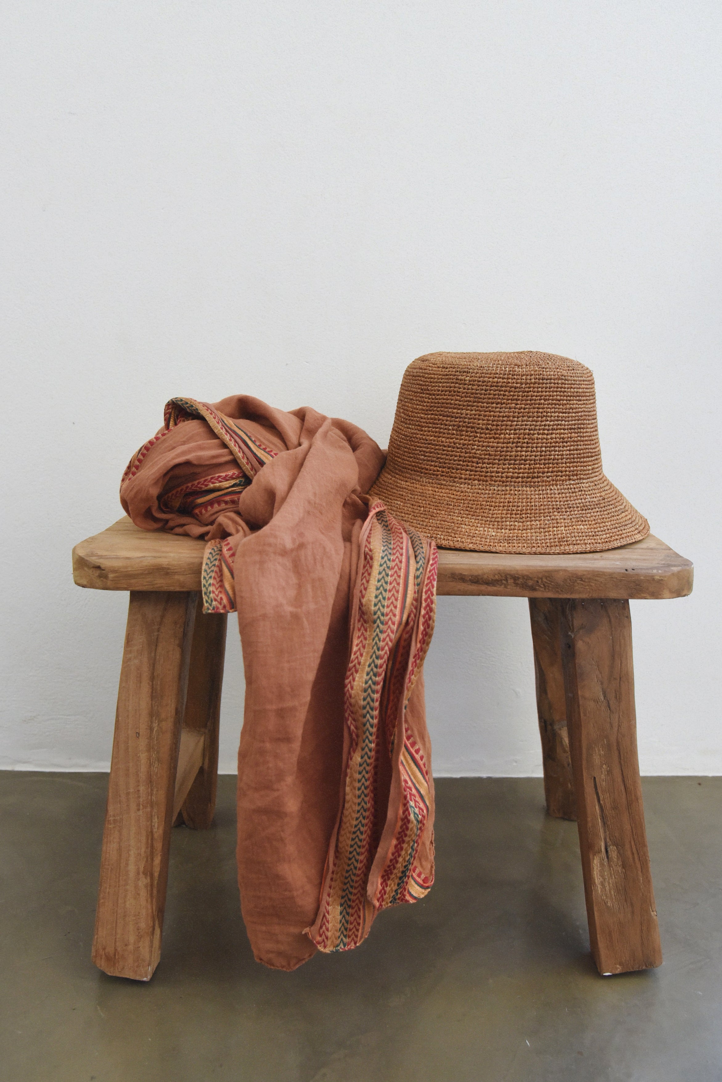 Las Dalias Bucket Hat // Rye
