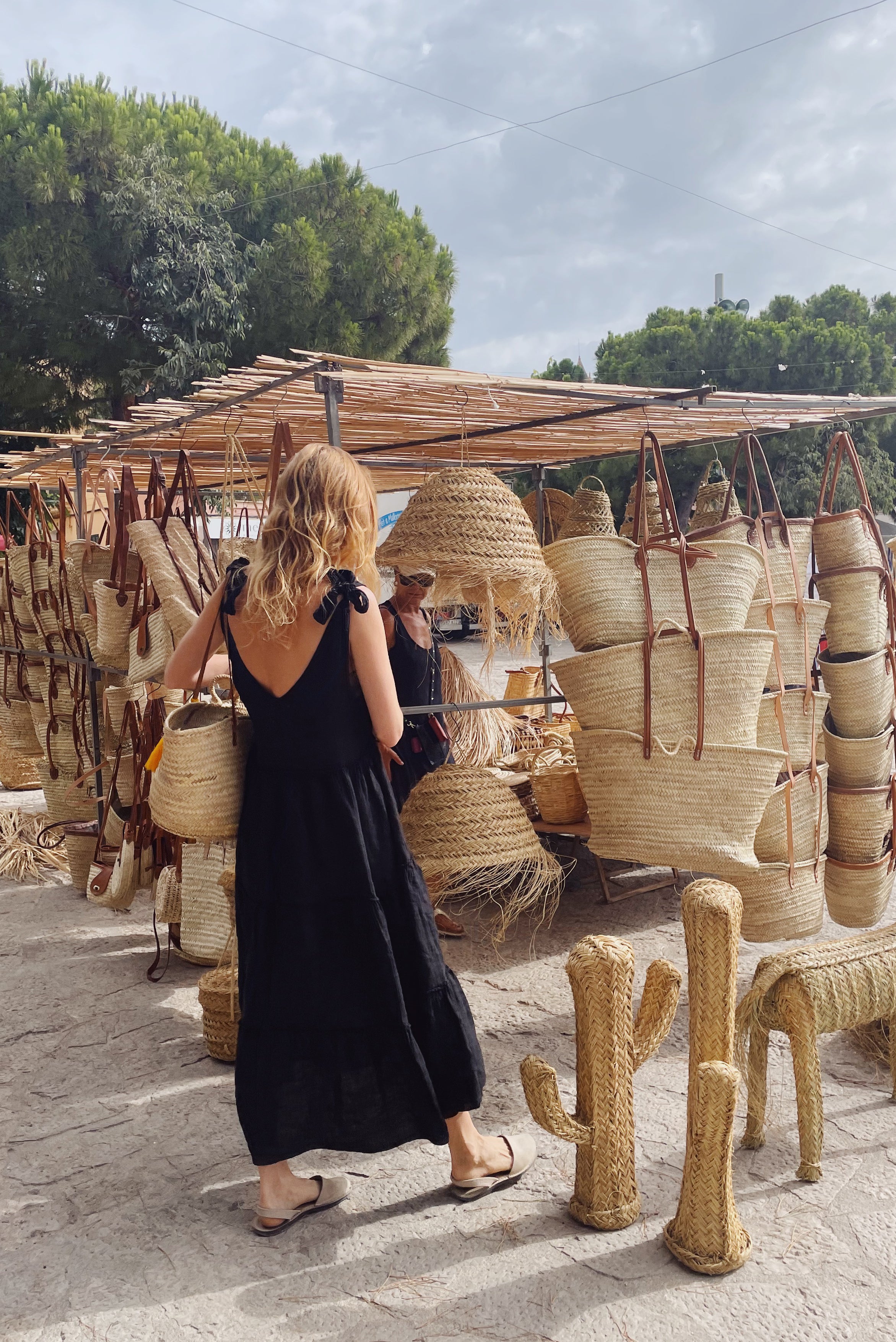 The Sevilla Dress // Noir