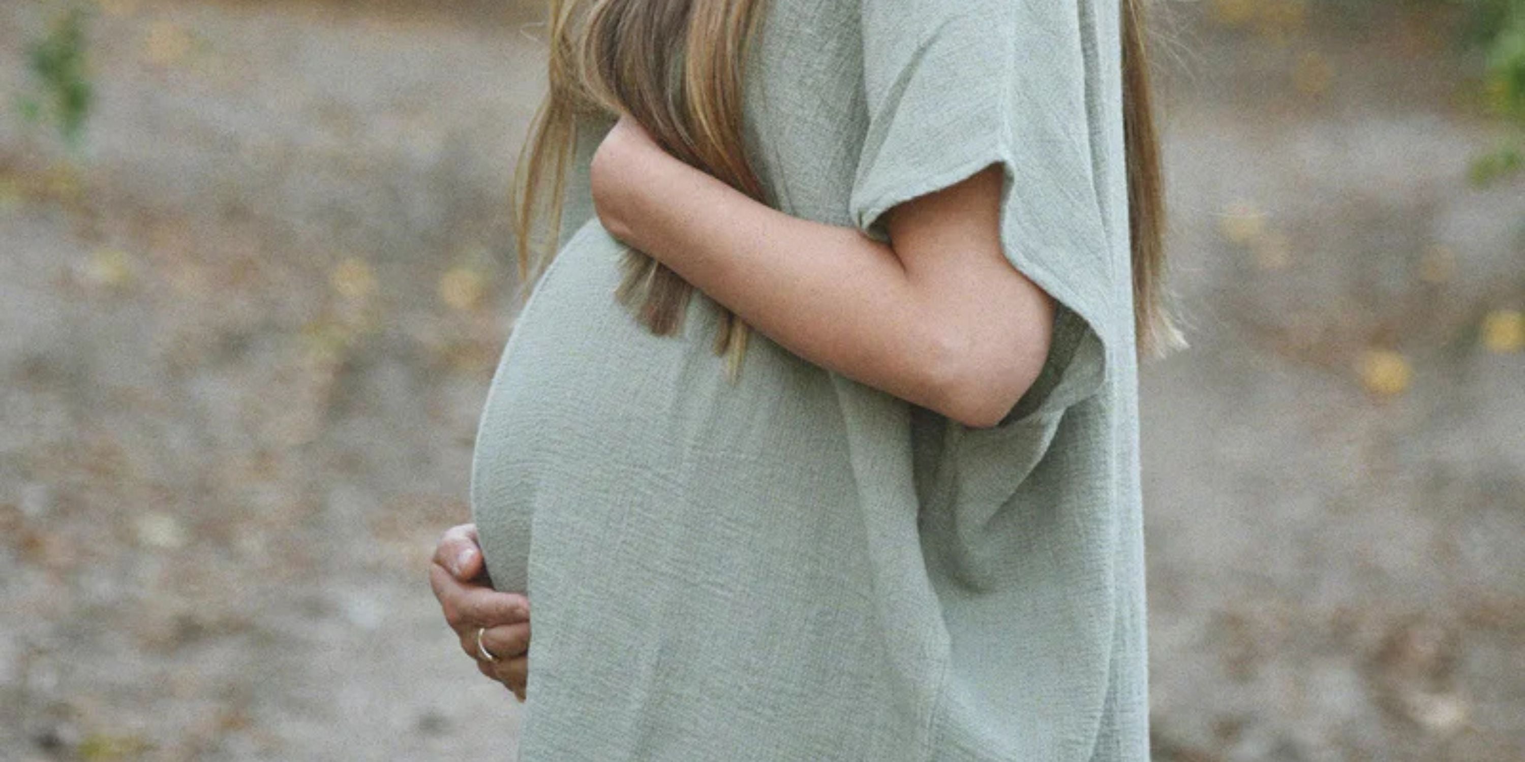 How to Create a Capsule Maternity Wardrobe