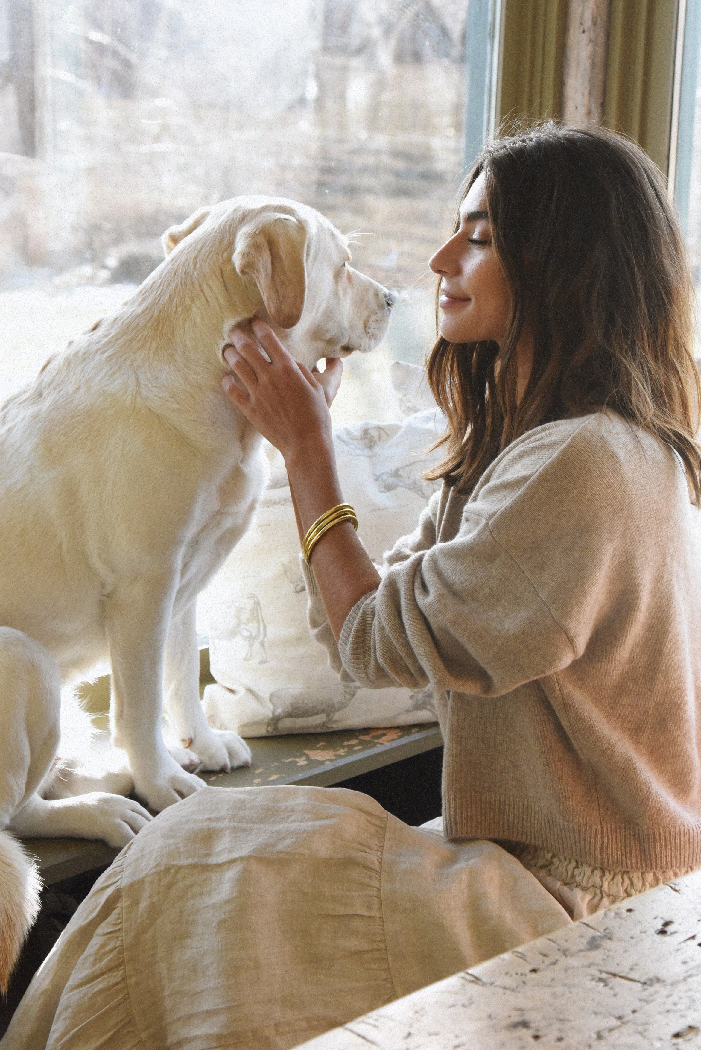 The Cashmere Kaia Cropped Cardigan // Sand