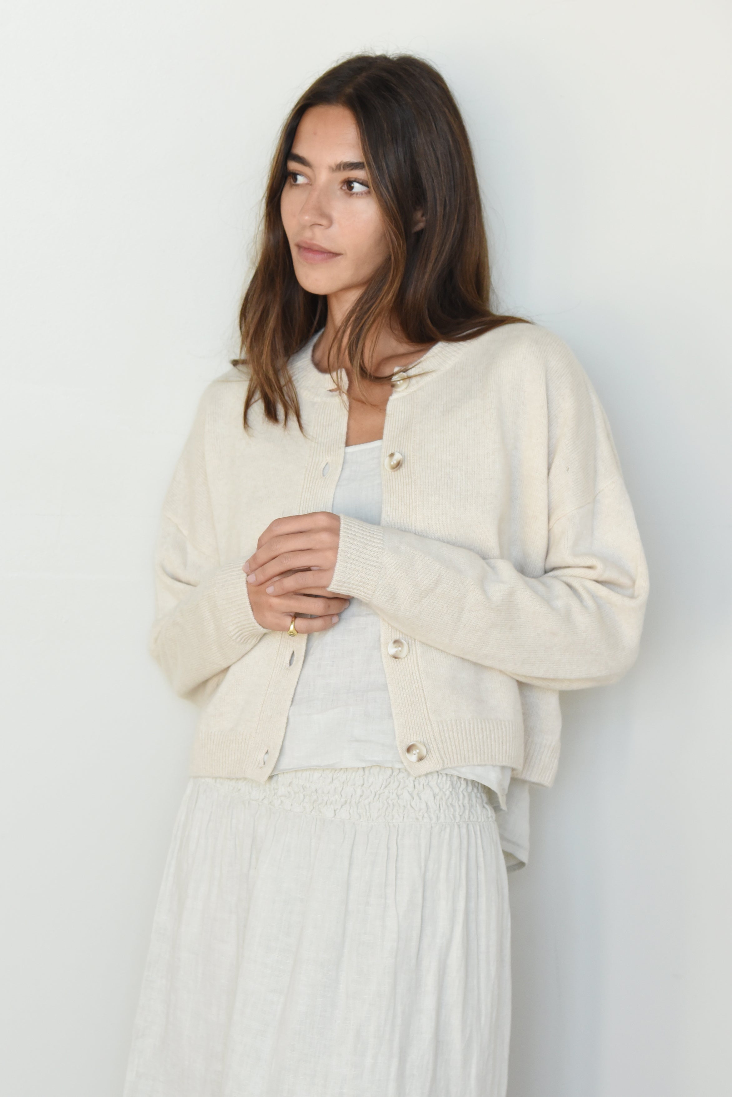 The Cashmere Kaia Cropped Cardigan // Moon