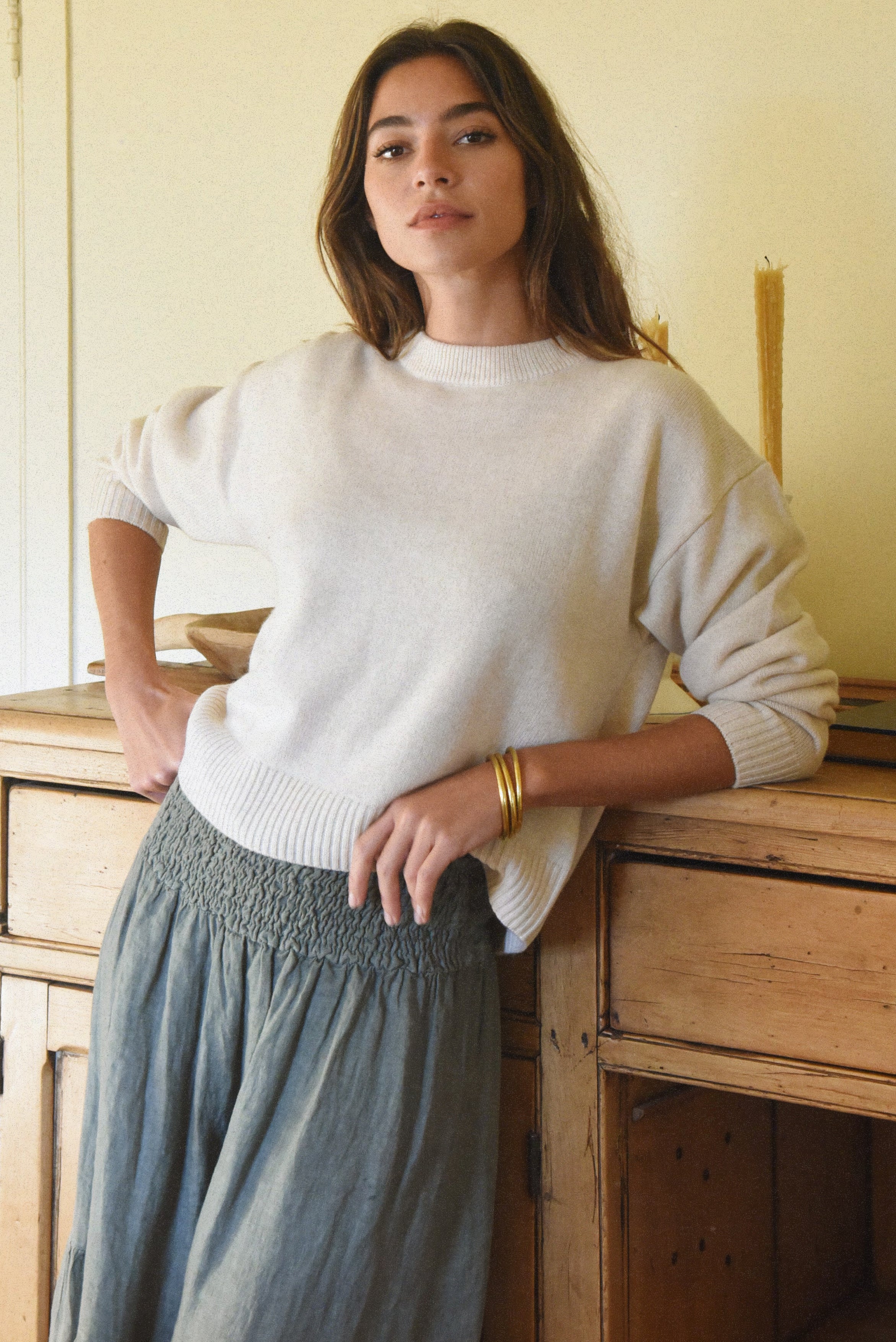 The Cashmere Malaya Crew Neck // Moon