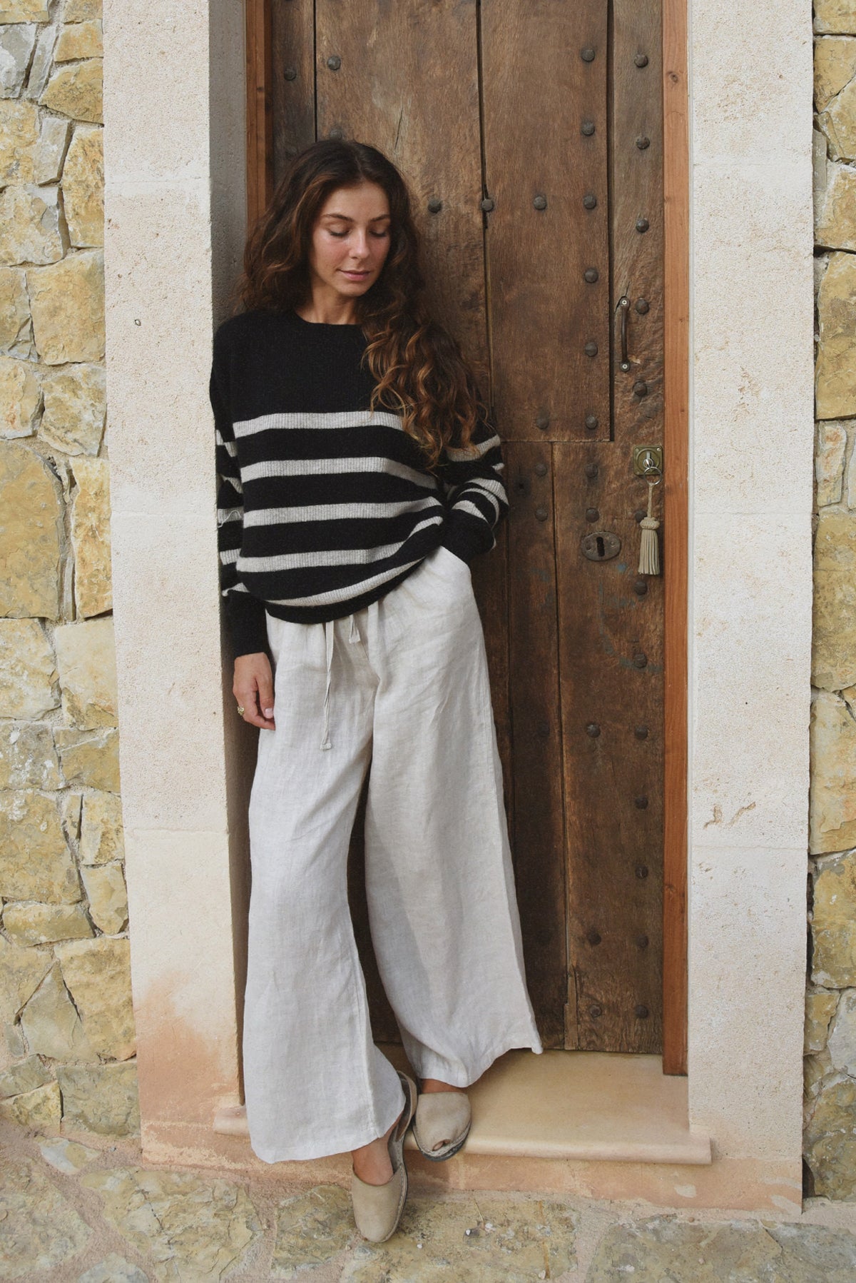 The Cashmere Maya Crew Neck // Noir Stripe