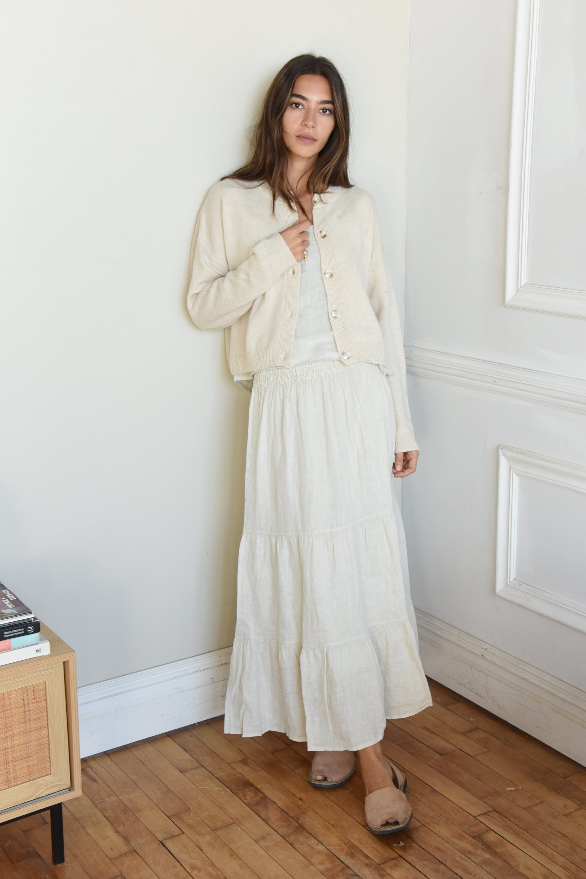 The Cashmere Kaia Cropped Cardigan // Moon