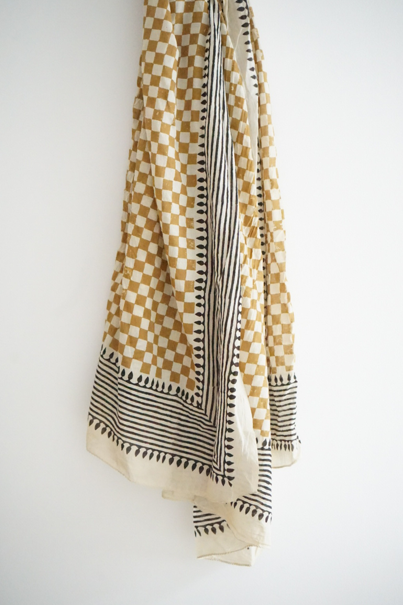 The Pareo // Checkered