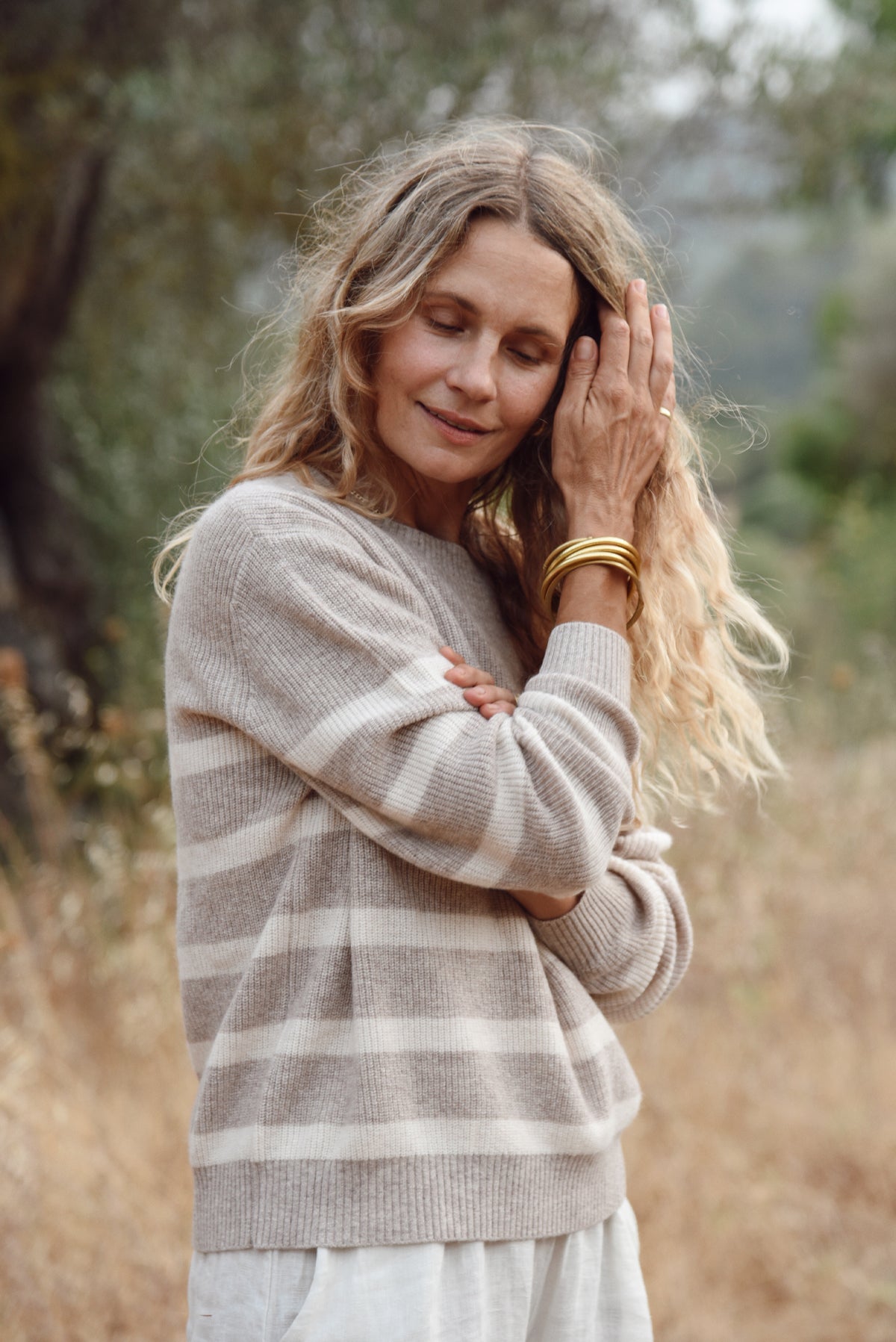 The Cashmere Maya Crew Neck // Sand Stripe